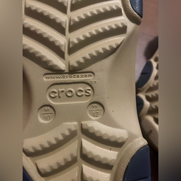 Crocs Casual Comfort Shoes - Picture 5 of 5